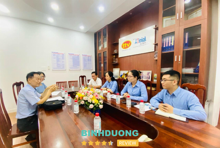 Công ty Tri Thức Việt