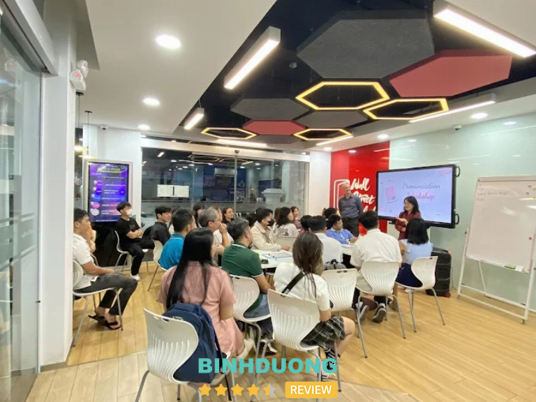 Wall Street English, Bình Dương