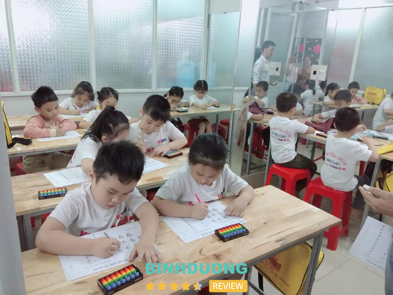 Trung tâm luyện chữ đẹp Bút Hồng, Bình Dương